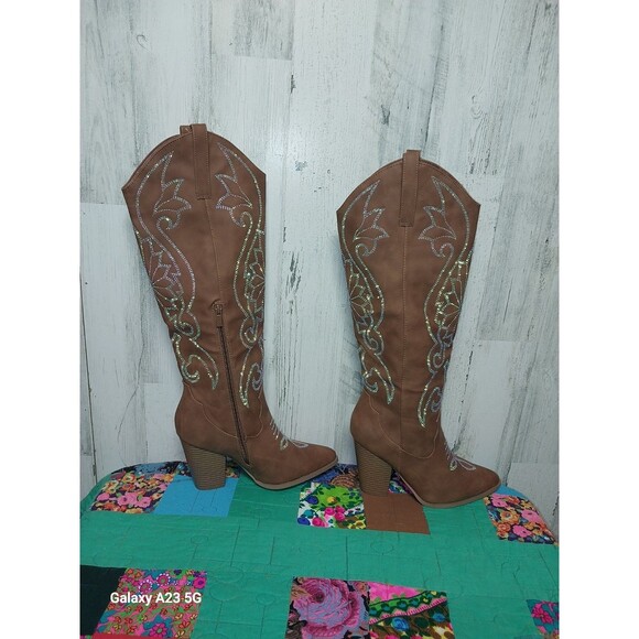 Forever Women's 8.5 Brown Faux Leather Cowboy Boots With Rhinestones - Picture 3 of 8